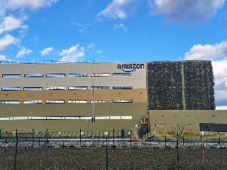 Jesi – Il sindaco Fiordelmondo: “E’ ufficiale l’apertura di Amazon a settembre 2026”